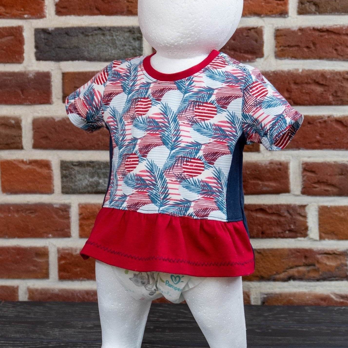 Schnittmuster Lia – Babyshirt mit Teilung & Knopfleiste aus Jersey Gr. 56-98 - Sewando
