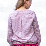 Schnittmuster Becky – Lockere Bluse mit Passe & Brustabnähern Gr. 34-50 / BU 80-116 - Sewando