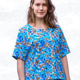 Schnittmuster Becky – Lockere Bluse mit Passe & Brustabnähern Gr. 34-50 / BU 80-116 - Sewando