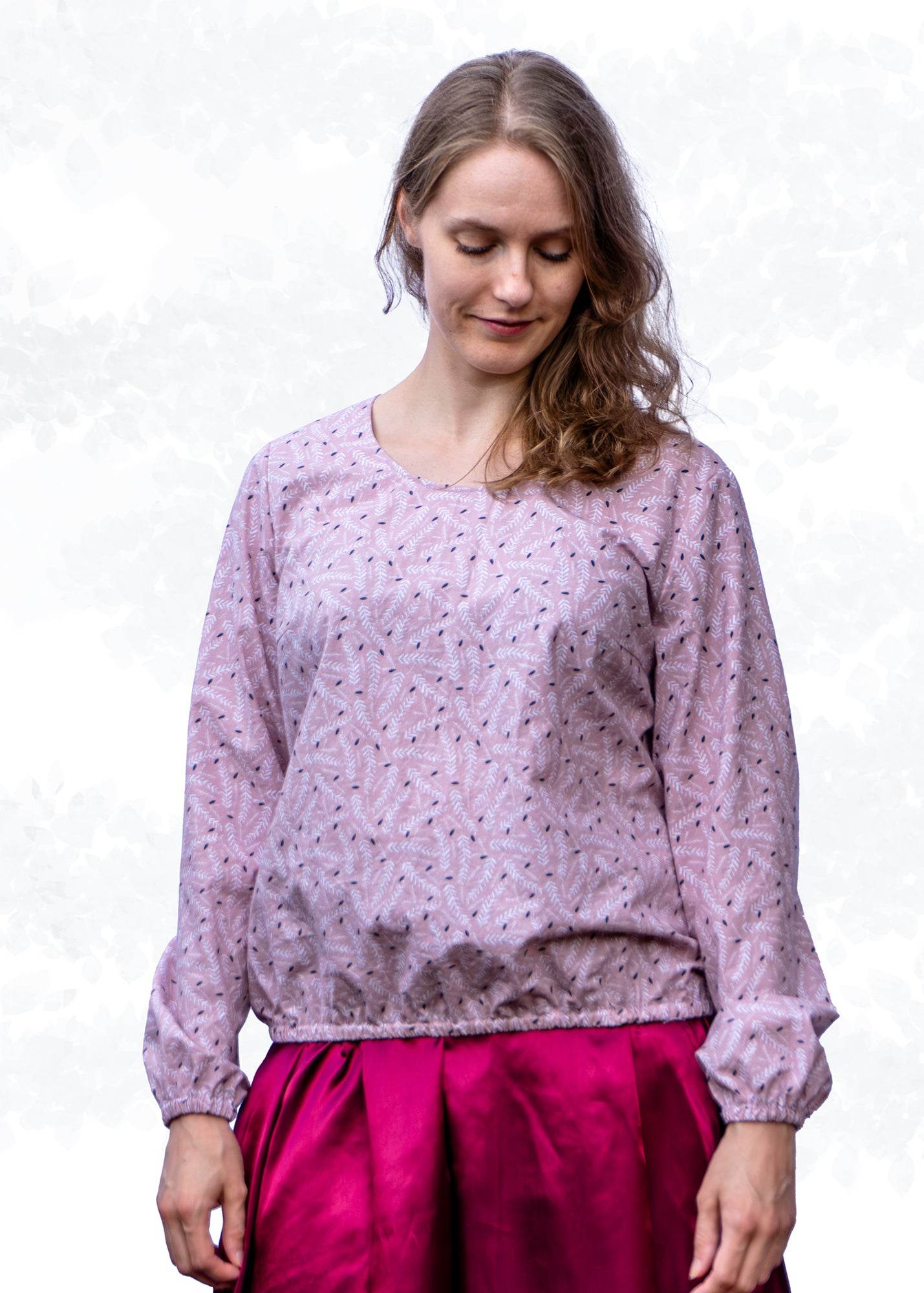 Schnittmuster Becky – Lockere Bluse mit Passe & Brustabnähern Gr. 34-50 / BU 80-116 - Sewando