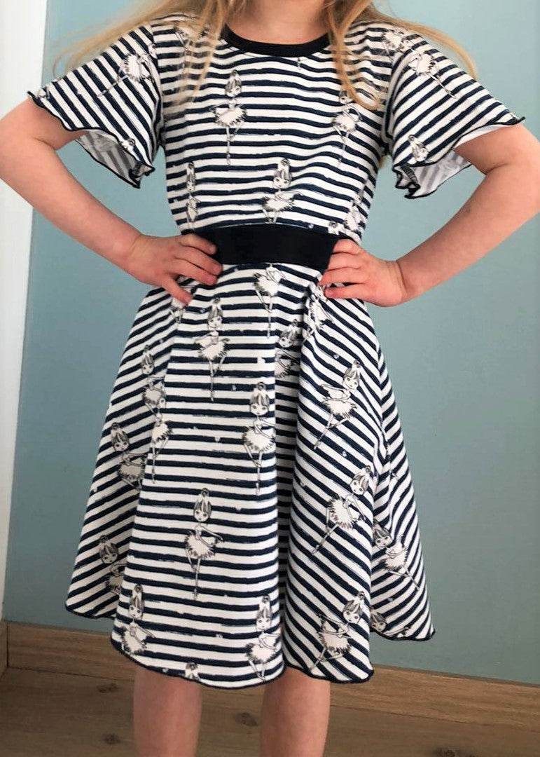 Schnittmuster Bella – Kinderkleid mit Taillenband & Flügelärmeln Gr. 86-158 - Sewando