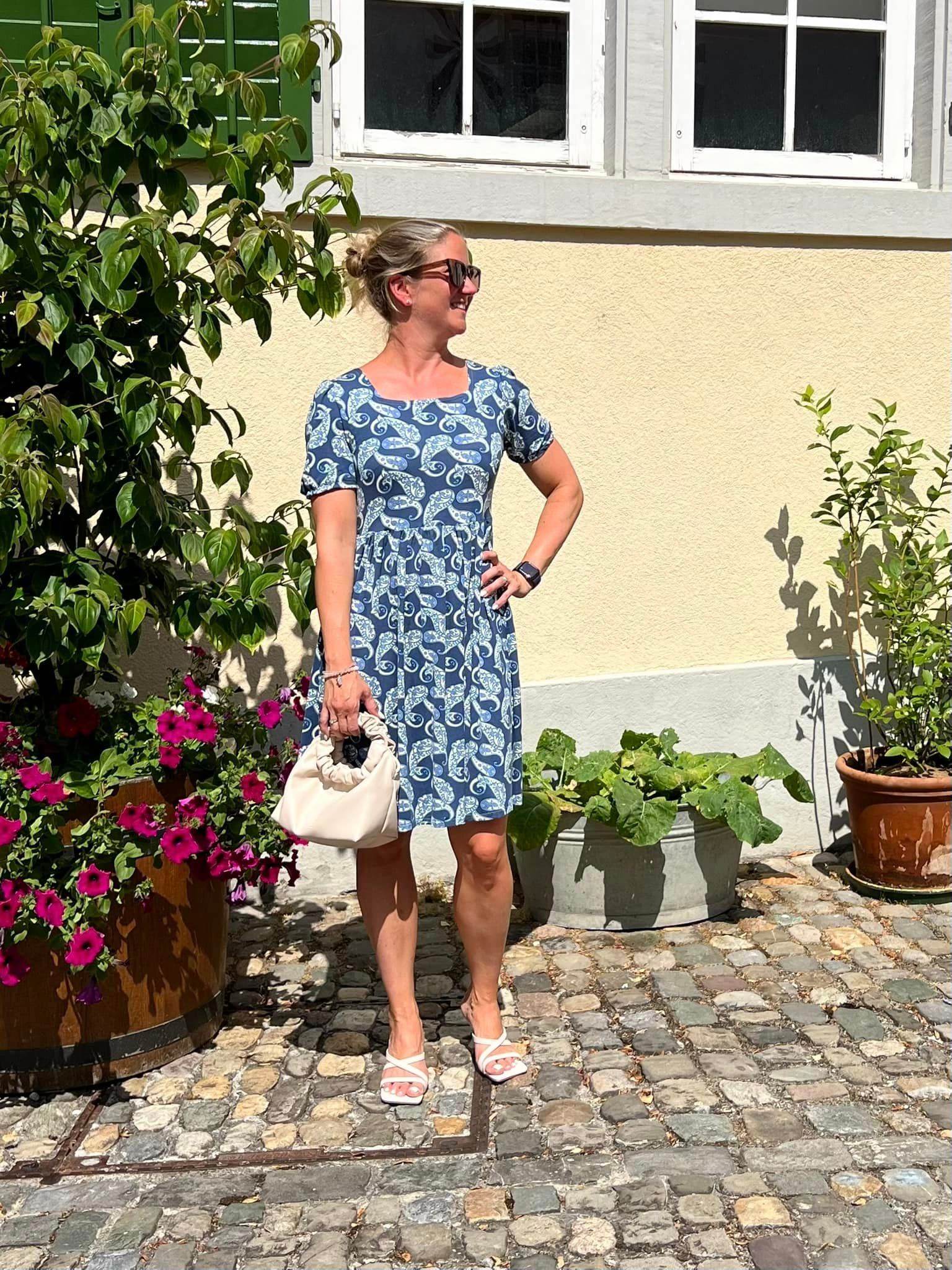 Schnittmuster Kleid Feest Gr. 32-50 - Sewando