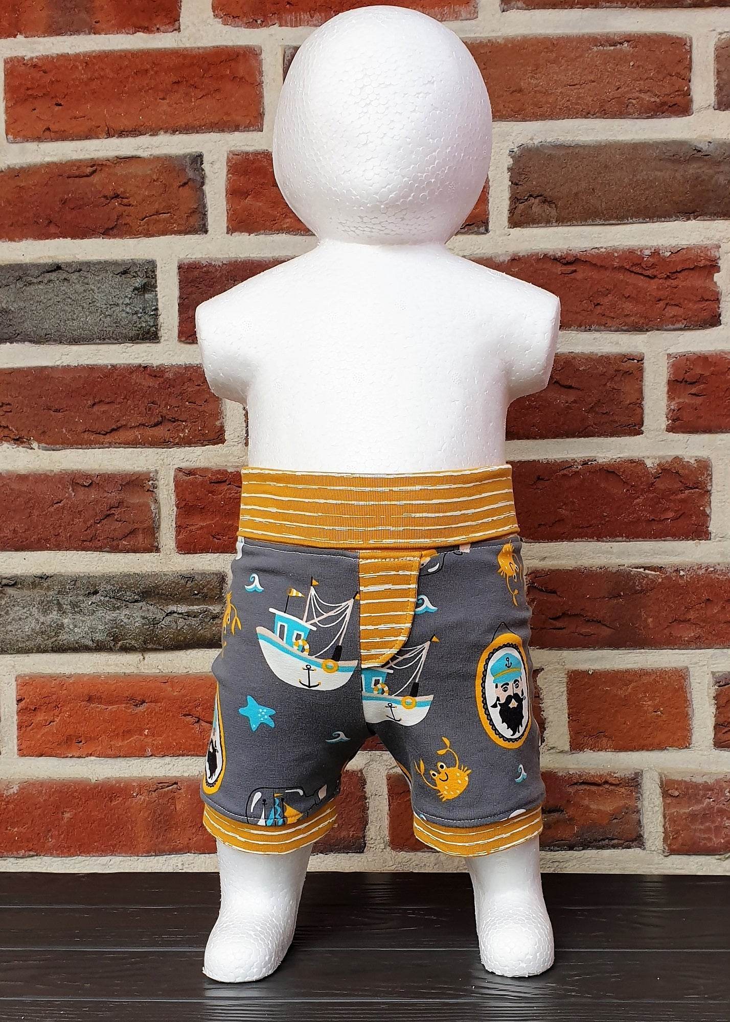 Bobby – Knieumspielende Babyshorts / Sommerhose Gr. 44-98 - Sewando