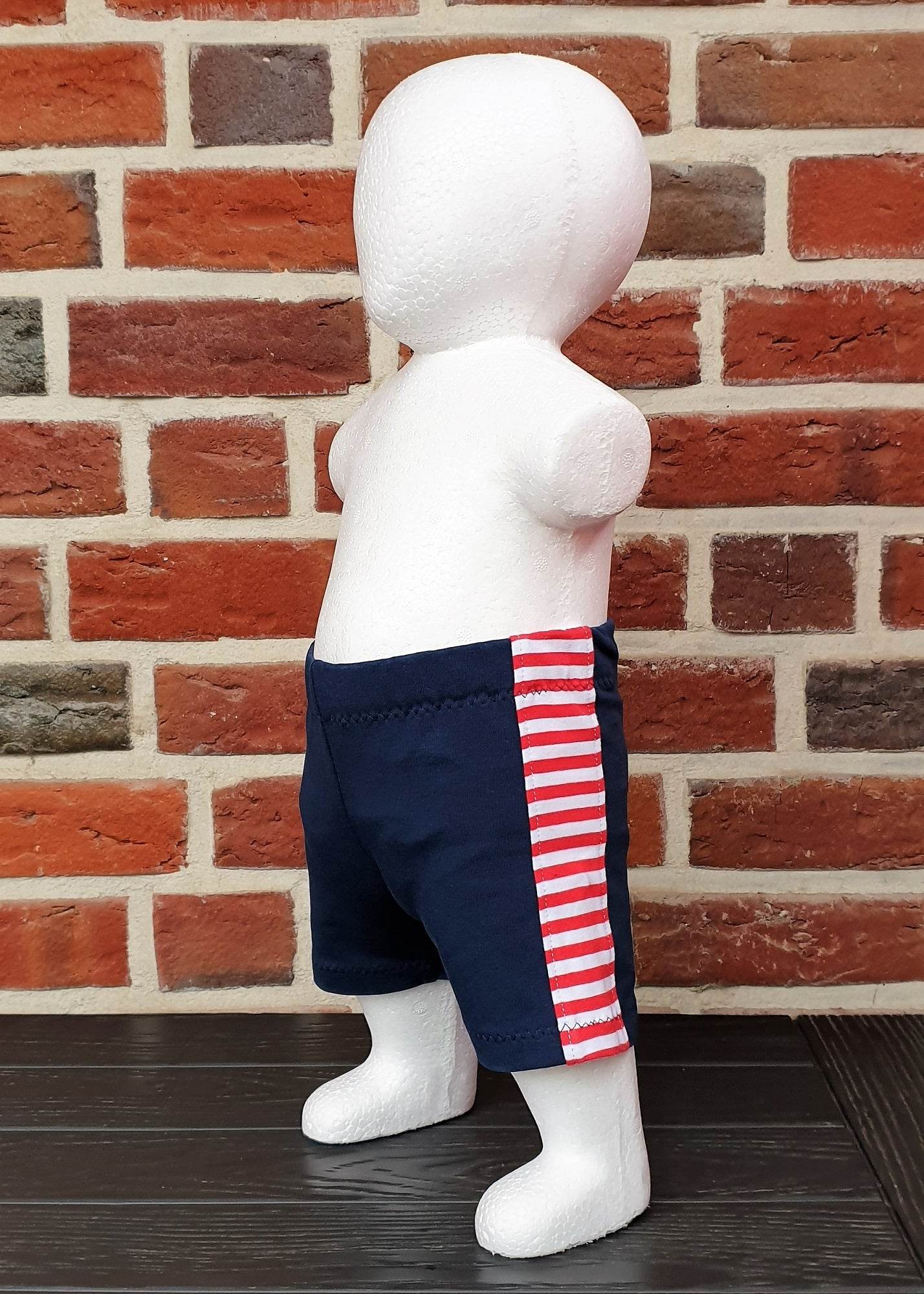 Bobby – Knieumspielende Babyshorts / Sommerhose Gr. 44-98 - Sewando