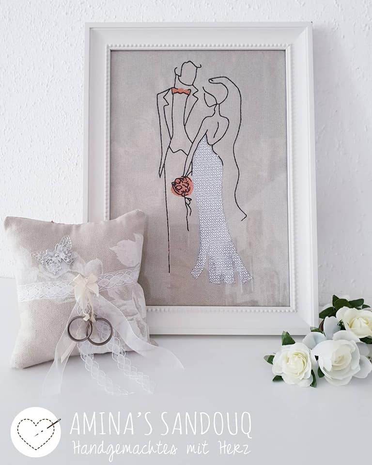 Brautpaar Stickdatei – Zartes Hochzeitsmotiv mit romantischer Umarmung - Sewando
