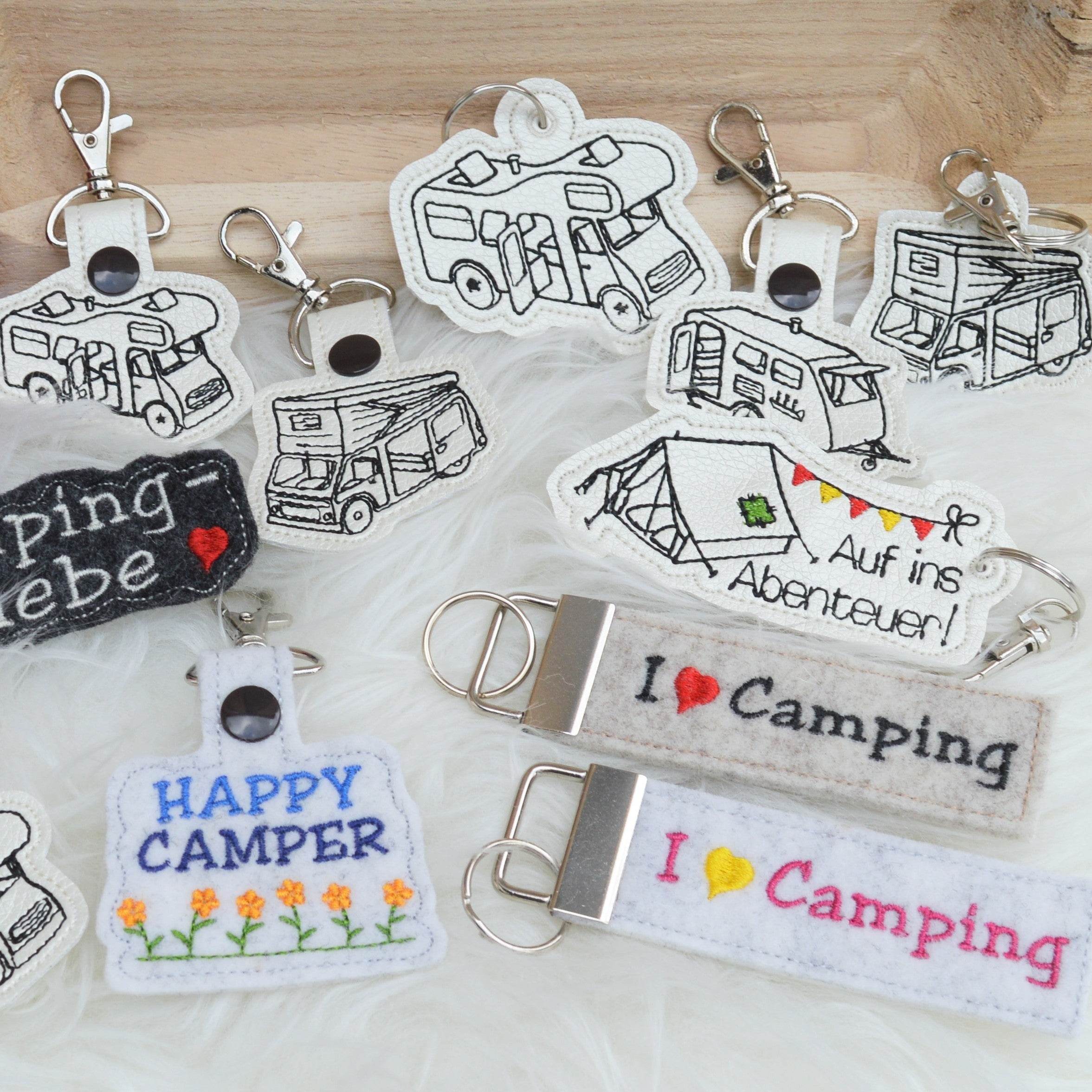 Stickdatei Camper Camping Anhänger Schlüsselanhänger ITH - Sewando