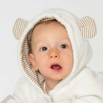 Schnittmuster Baby Jumpsuit CASSIA – süßes Baby im Hoodie Strampler mit Ohren
