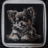 Stickdatei Chihuahua Welpe Langhaar "Cesar"- realistisch - FÜR DUNKLE STOFFE
