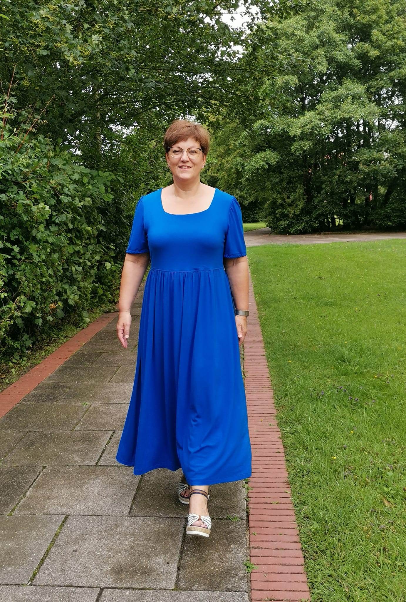 Schnittmuster Kleid Feest Gr. 32-50 - Sewando