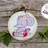 Elefant Applikation Stickdatei, verspieltes Kindermotiv für deine Stickmaschine - Sewando