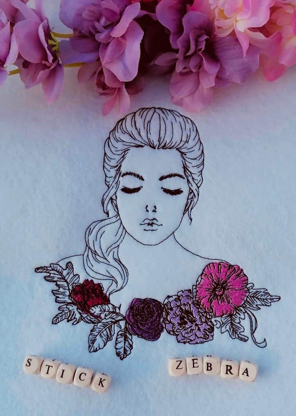 Doodle Frau Stickdatei – stille Anmut mit floraler Eleganz für deine Stickmaschine - Sewando