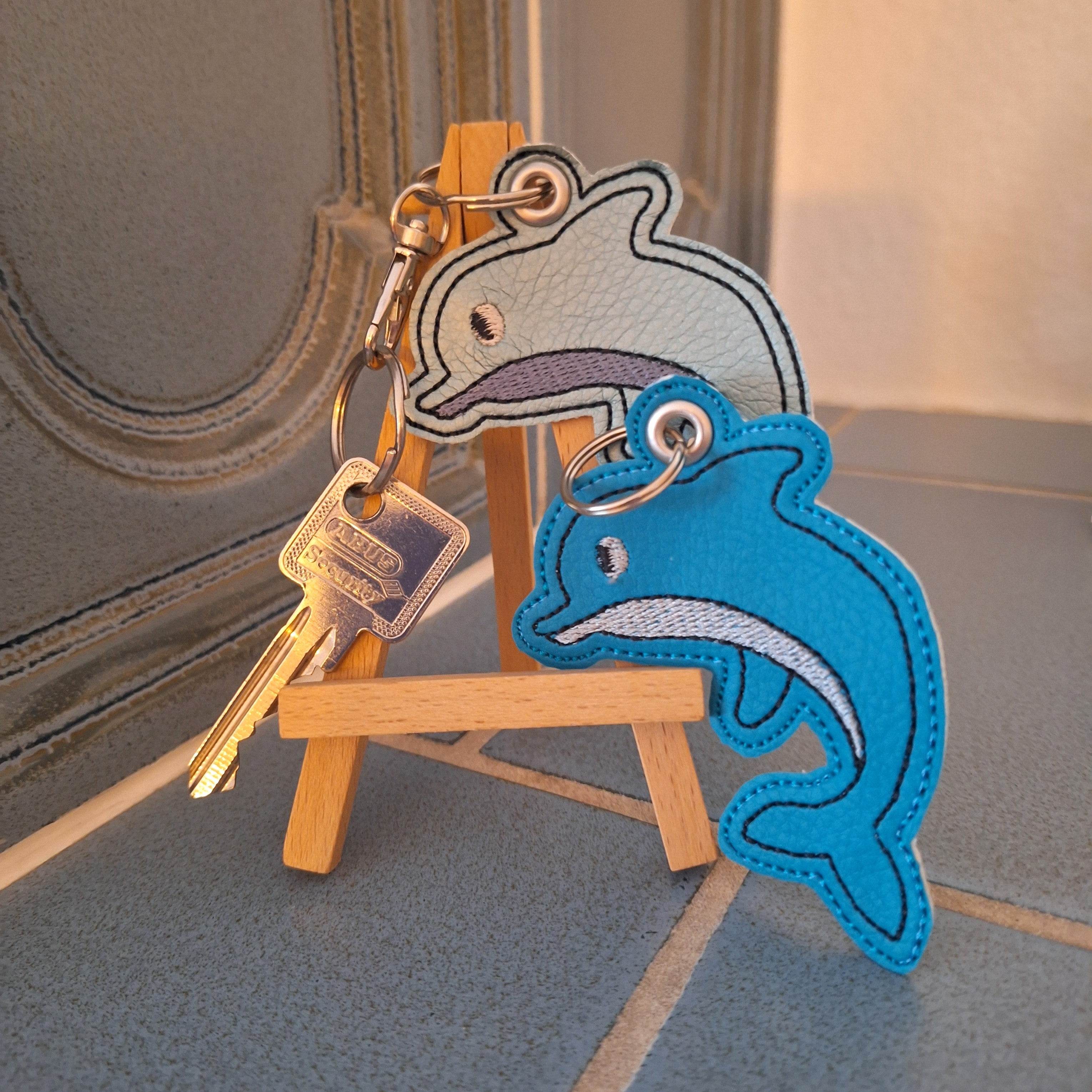 Stickdatei Delfin Schlüsselanhänger ITH Stickdatei - Sewando