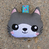 Stickdatei - Katze 5 ITH - in 3 Größen - Anhänger cute Schlüsselanhänger