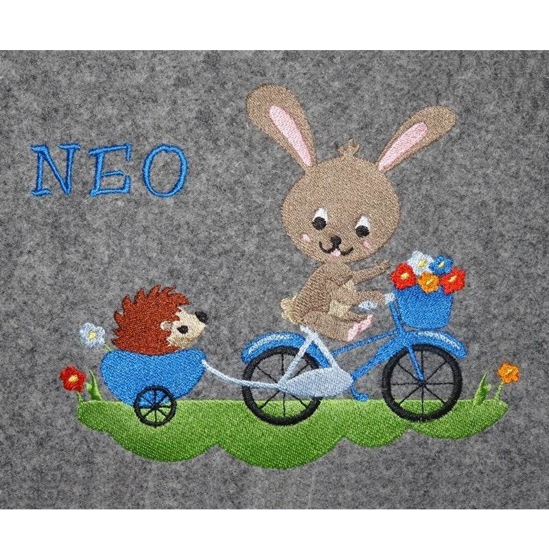 Hase und Igel auf dem Fahrrad Stickdatei - Sewando