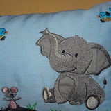 Stickdatei Kissen und Lätzchen SET ITH Elefant mit Maus