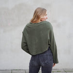 Schnittmuster Kurzer überkreuzter Pulli NORA - Gr. 32 - 46 - Sewando