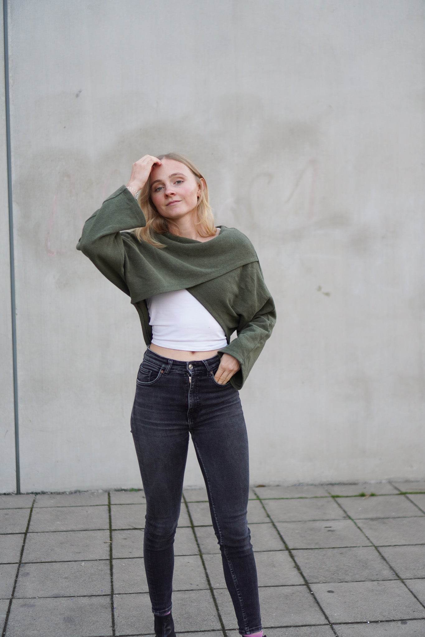 Schnittmuster Kurzer überkreuzter Pulli NORA - Gr. 32 - 46 - Sewando