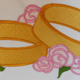 Eheringe Stickdatei, elegante Goldringe mit Rosen für deine Stickmaschine
