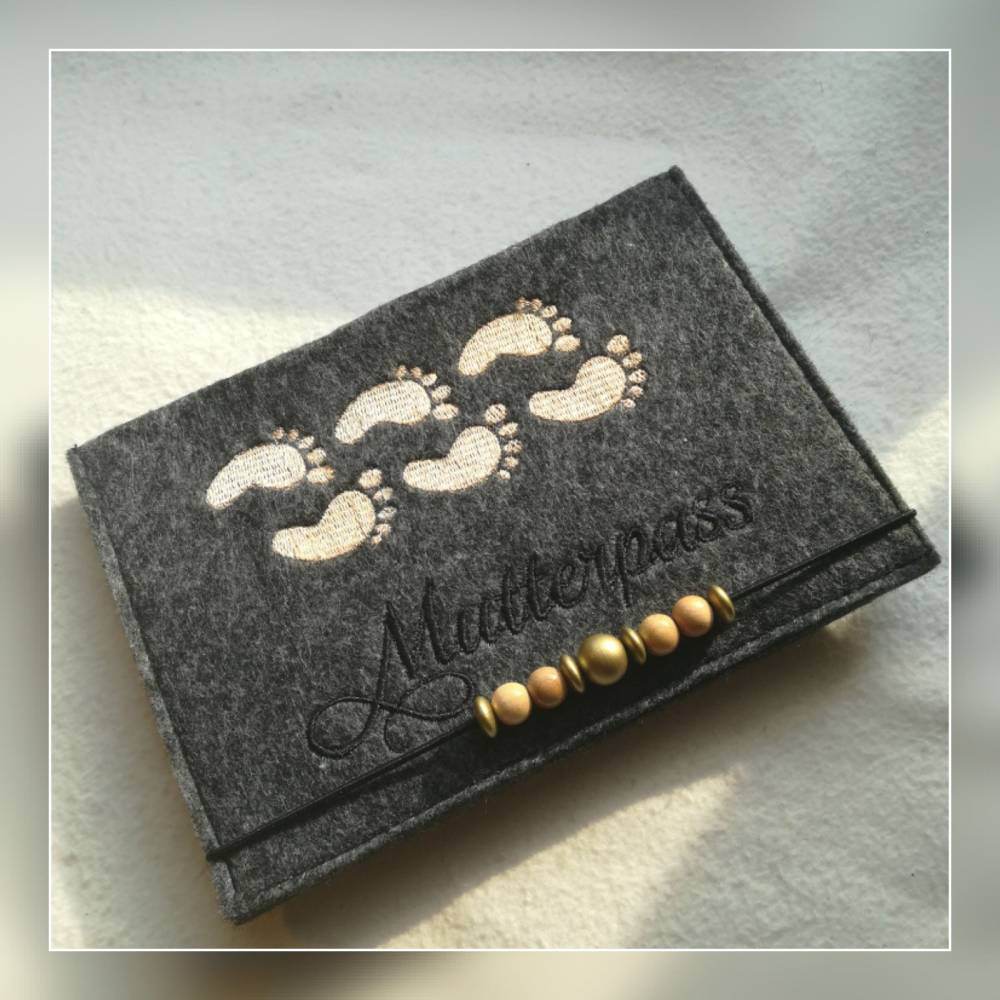 Stickdatei Mutterpass U-Heft Babyfüsse Doodle Set 473 - Sewando
