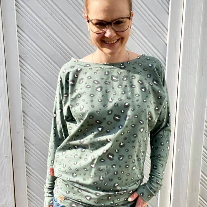 Schnittmuster Kleid, Shirt mit Fledermausärmeln GULA (34-52) : - Sewando
