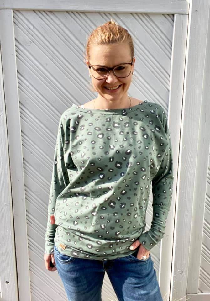 Schnittmuster Kleid, Shirt mit Fledermausärmeln GULA (34-52) : - Sewando