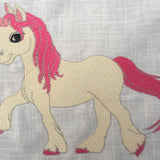 Einhorn Stickdatei, fröhlicher Märchenzauber für deine Stickmaschine