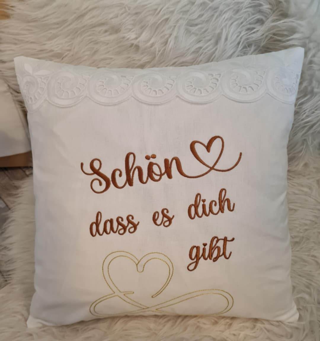 Stickdatei Schrift mit Herzen In Love ca. 25mm Set 641 - Sewando