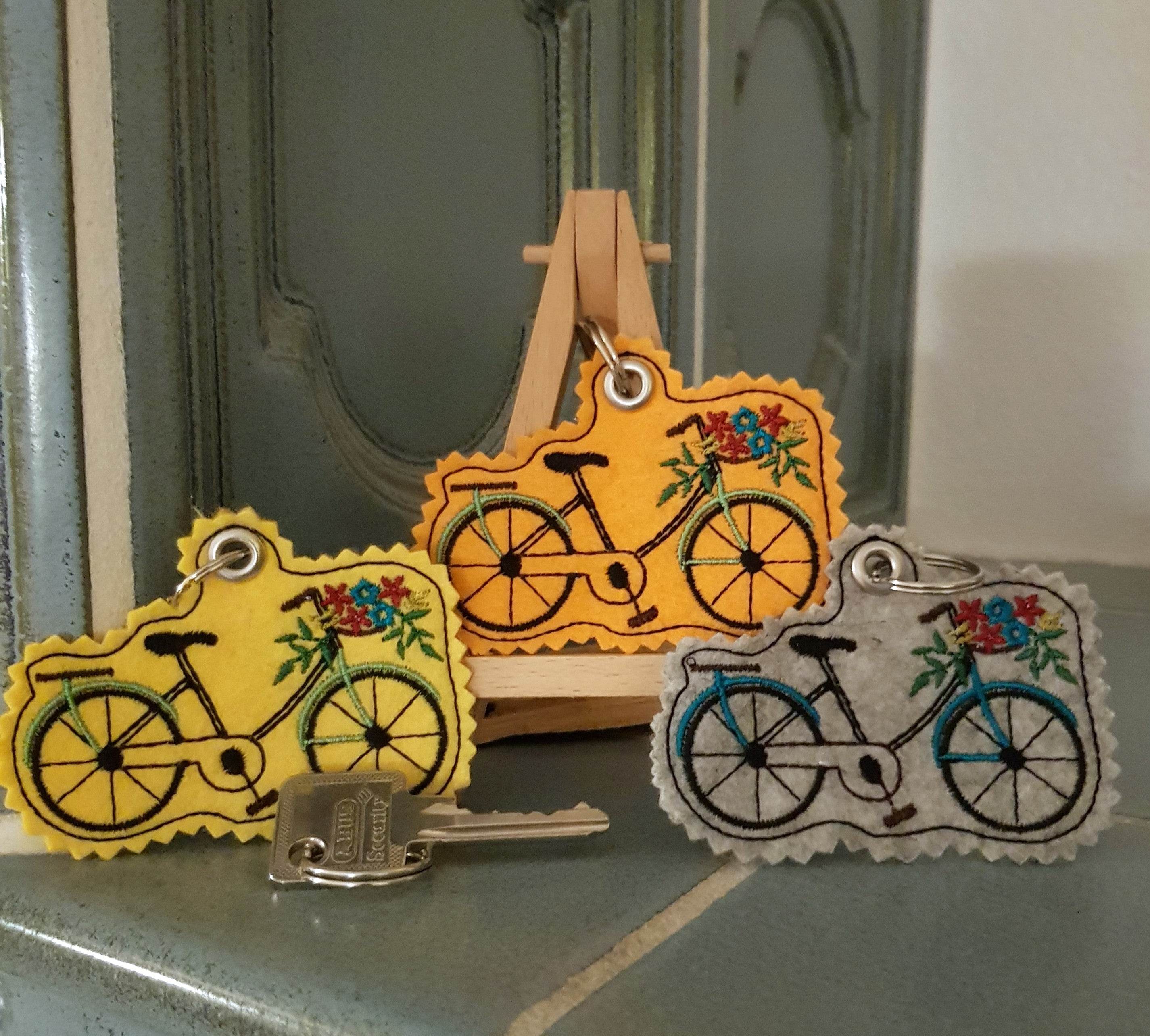 Stickdatei ITH Fahrrad Schlüsselanhänger Blumen - Sewando