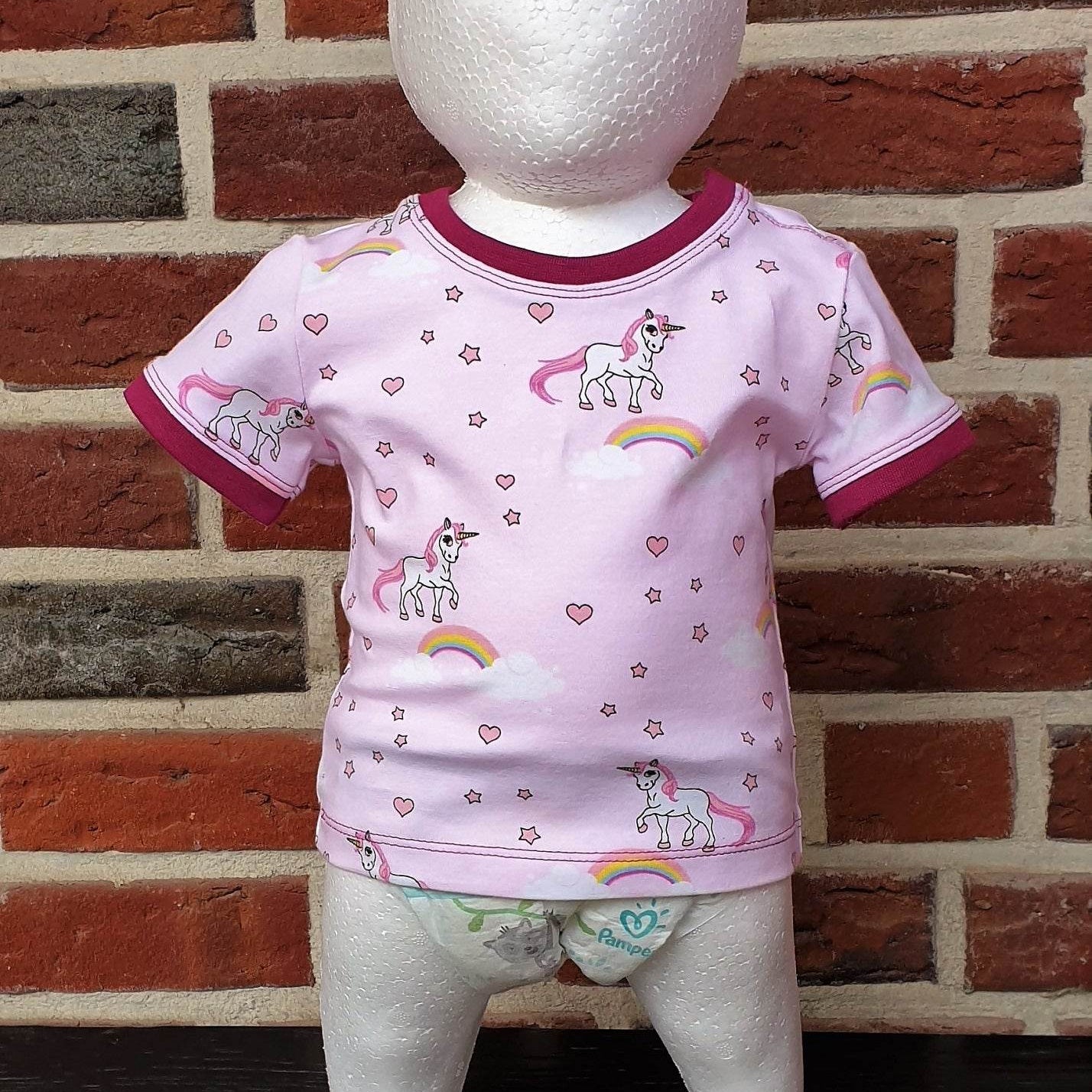 Schnittmuster Fin – Babyshirt mit Knopfleiste aus Jersey Gr. 44-98 - Sewando