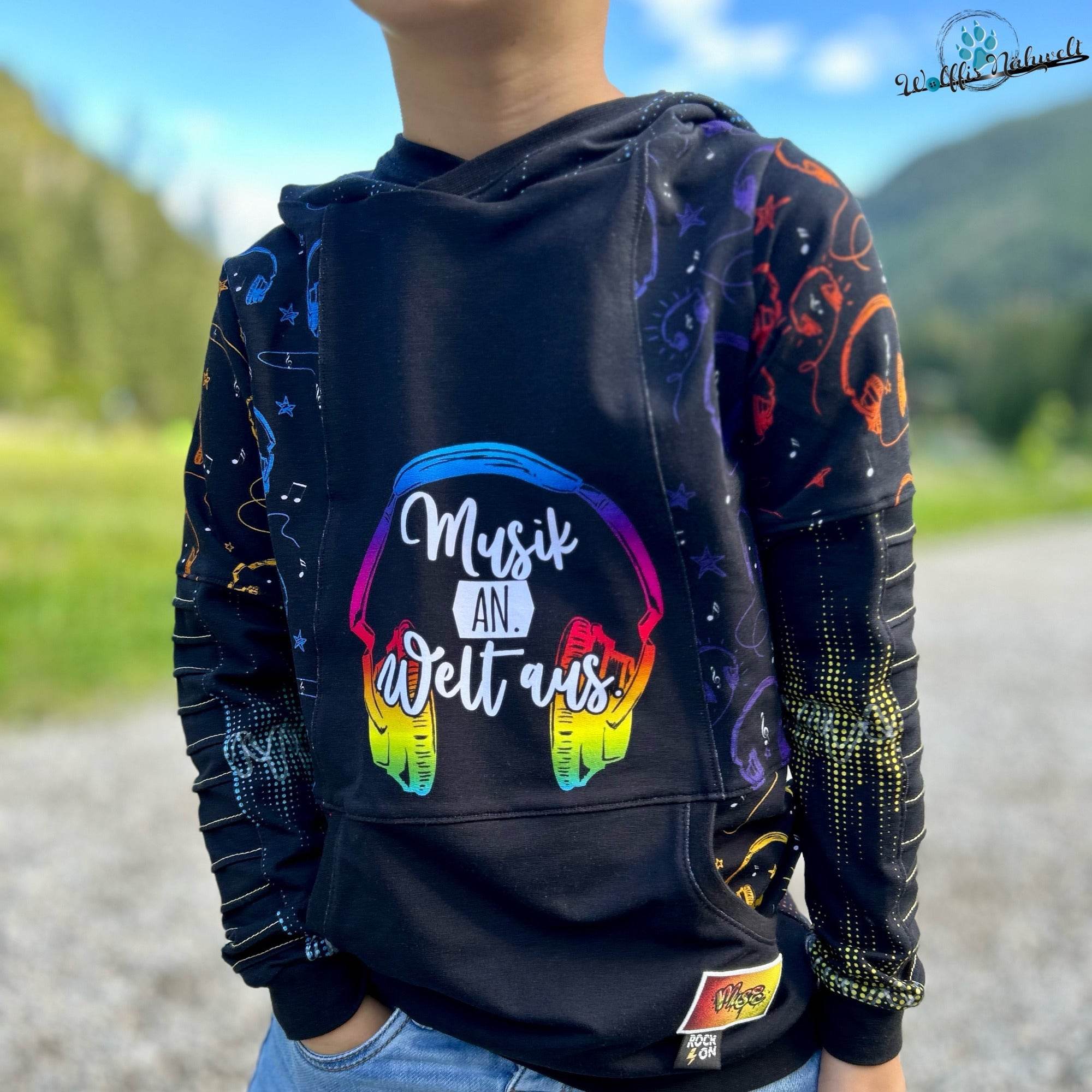 Schnittmuster Main HooDily - Kinderpullover mit Biesen, Bauchtaschenoption & Kapuze/Kragen - 80-164 - Sewando