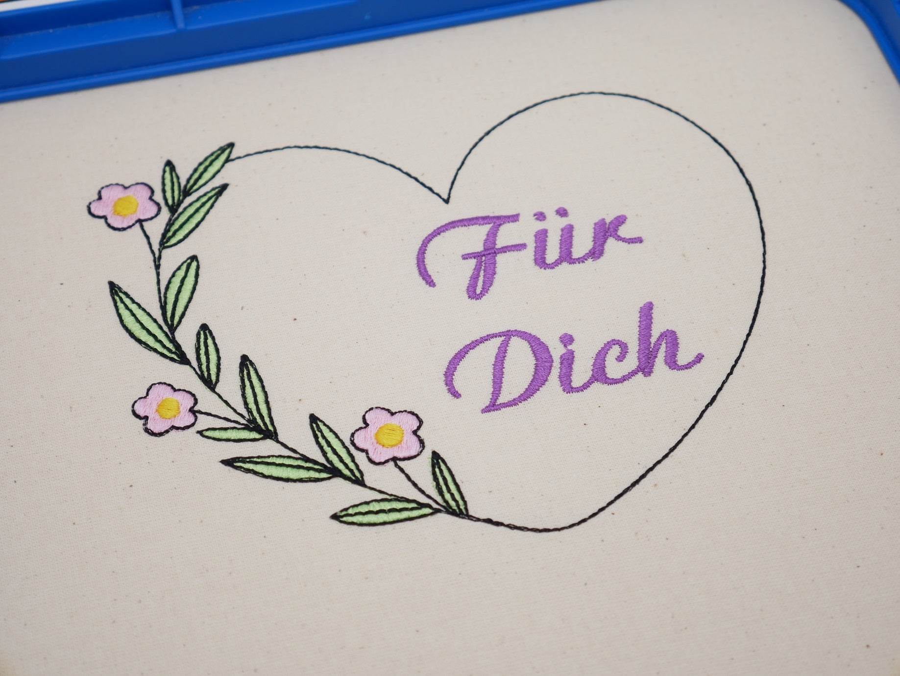 Stickdatei Set Rahmen und Schriftzüge Danke, Viel Glück, Für Euch, Für Dich, Herzlichen Glückwunsch, Frohe Weihnachten - Sewando