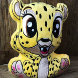 ITH Plüschtier „Gepard Milly“ | Für 16x26 Rahmen | In-the-Hoop Plushie | Stickdatei | Embroidery Design | alle Formate | Sofort-Download