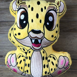 ITH Plüschtier „Gepard Milly“ | Für 16x26 Rahmen | In-the-Hoop Plushie | Stickdatei | Embroidery Design | alle Formate | Sofort-Download