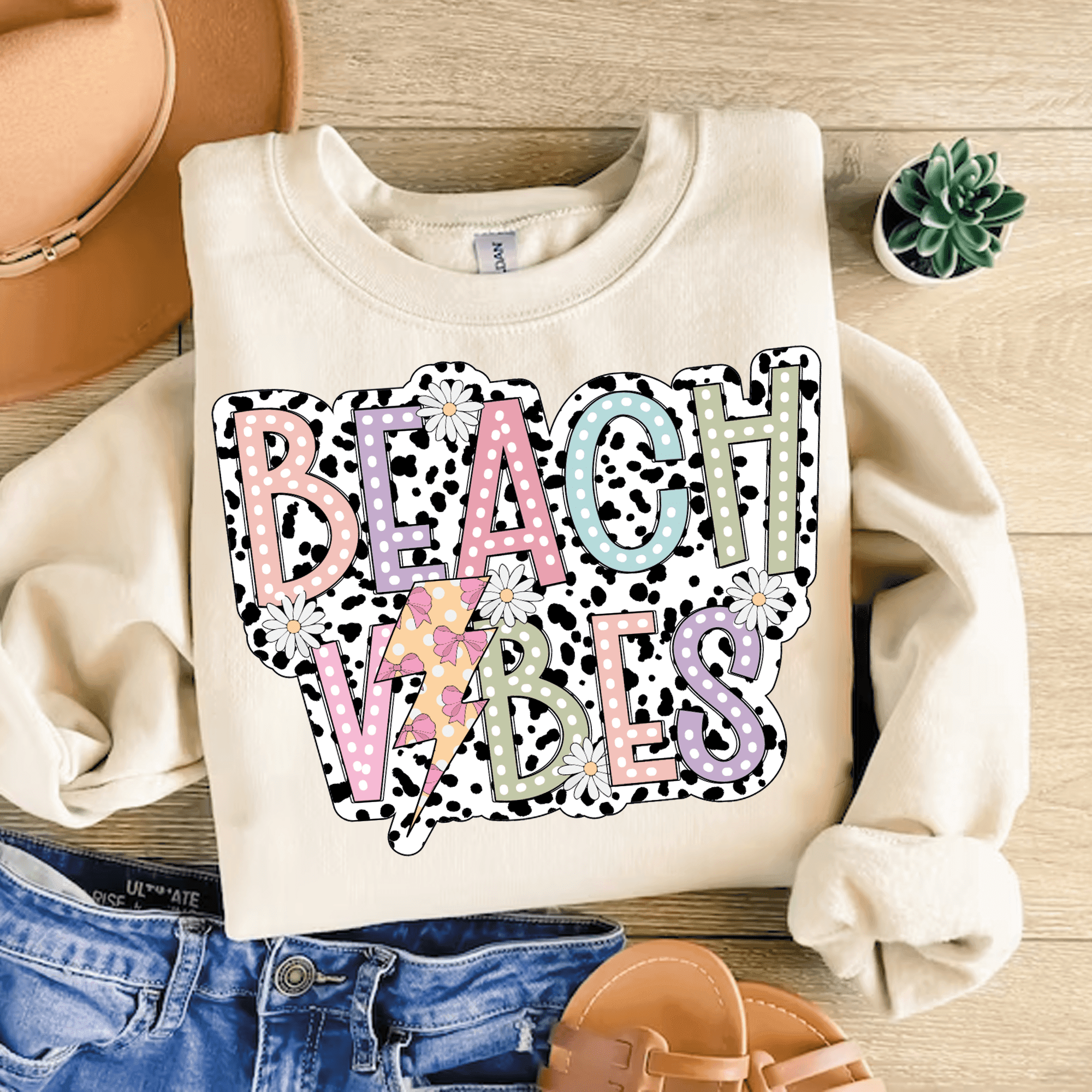 Beach Vibes – Pastell Bügelbild mit Leo & Blitz (PNG) - Sewando
