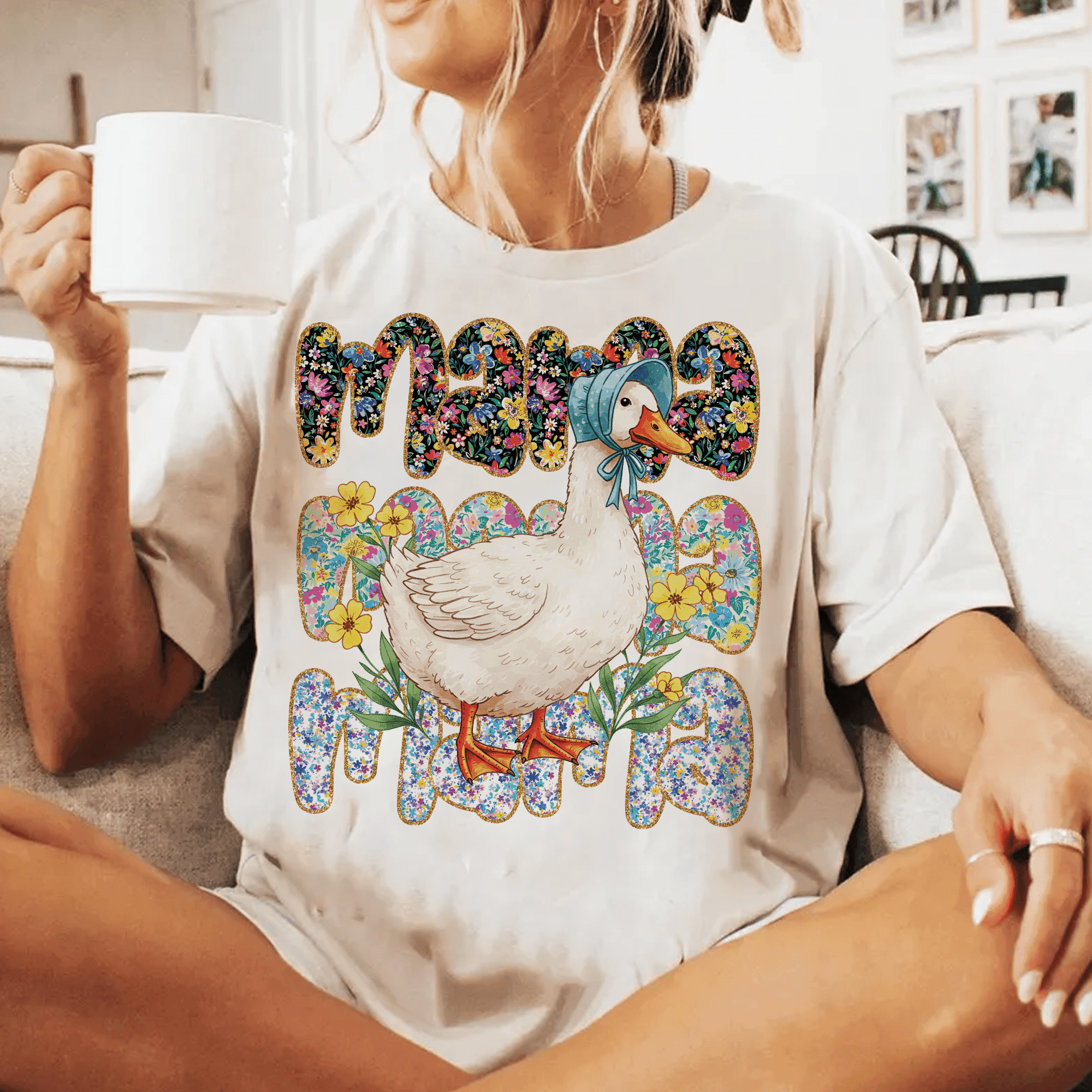Sublimationsdatei Mama mit Gans – Vintage Farmhouse PNG Design mit Blumen für Muttertag & DIY - Sewando