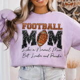 Football Mom – Glitter-T-Shirt Druckmotiv mit Football & Spruch „Louder and Prouder“ - Sewando