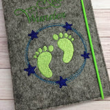 Stickdatei Mutterpass U-Heft Babyfüsse Doodle Set 473 - Sewando
