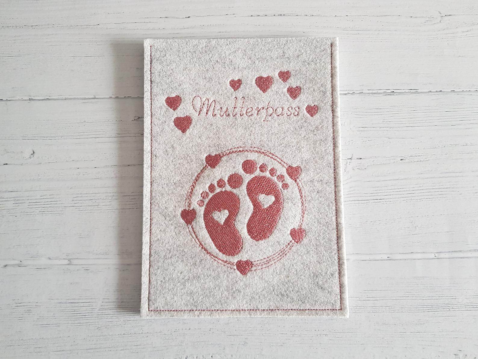 Stickdatei Mutterpass Herz Babyfüsse Doodle Set 513 - Sewando