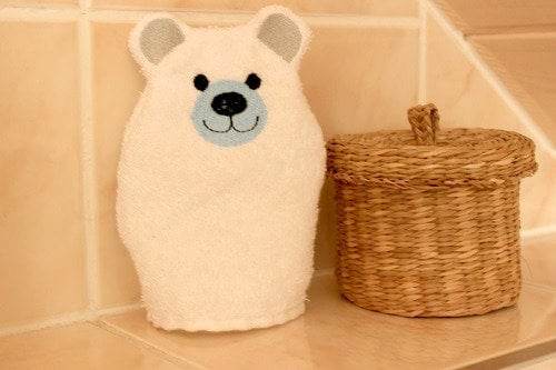 Bärli-Waschlappen Stickdatei ITH 16x26 Bär Teddy Waschhandschuh Geburt Geburtstag - Sewando