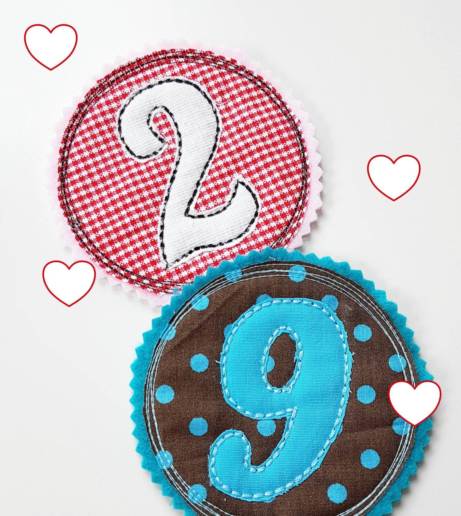 Stickdatei Zahlen Doodle Button - Rahmen ab 10 cm x 10 cm, - Sewando