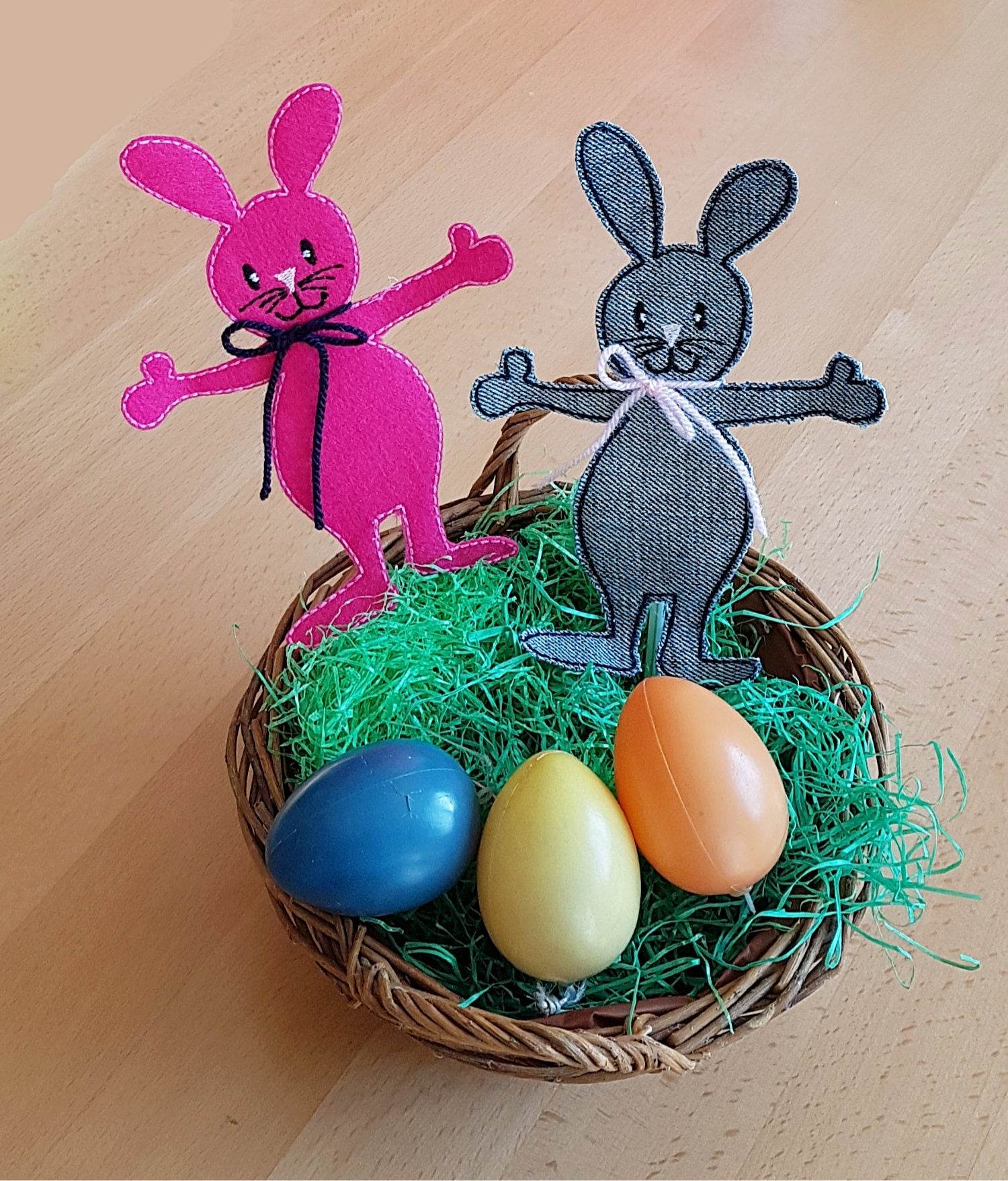 Stickdatei Hase Toni Applikation 13 cm x 18 cm - Sewando
