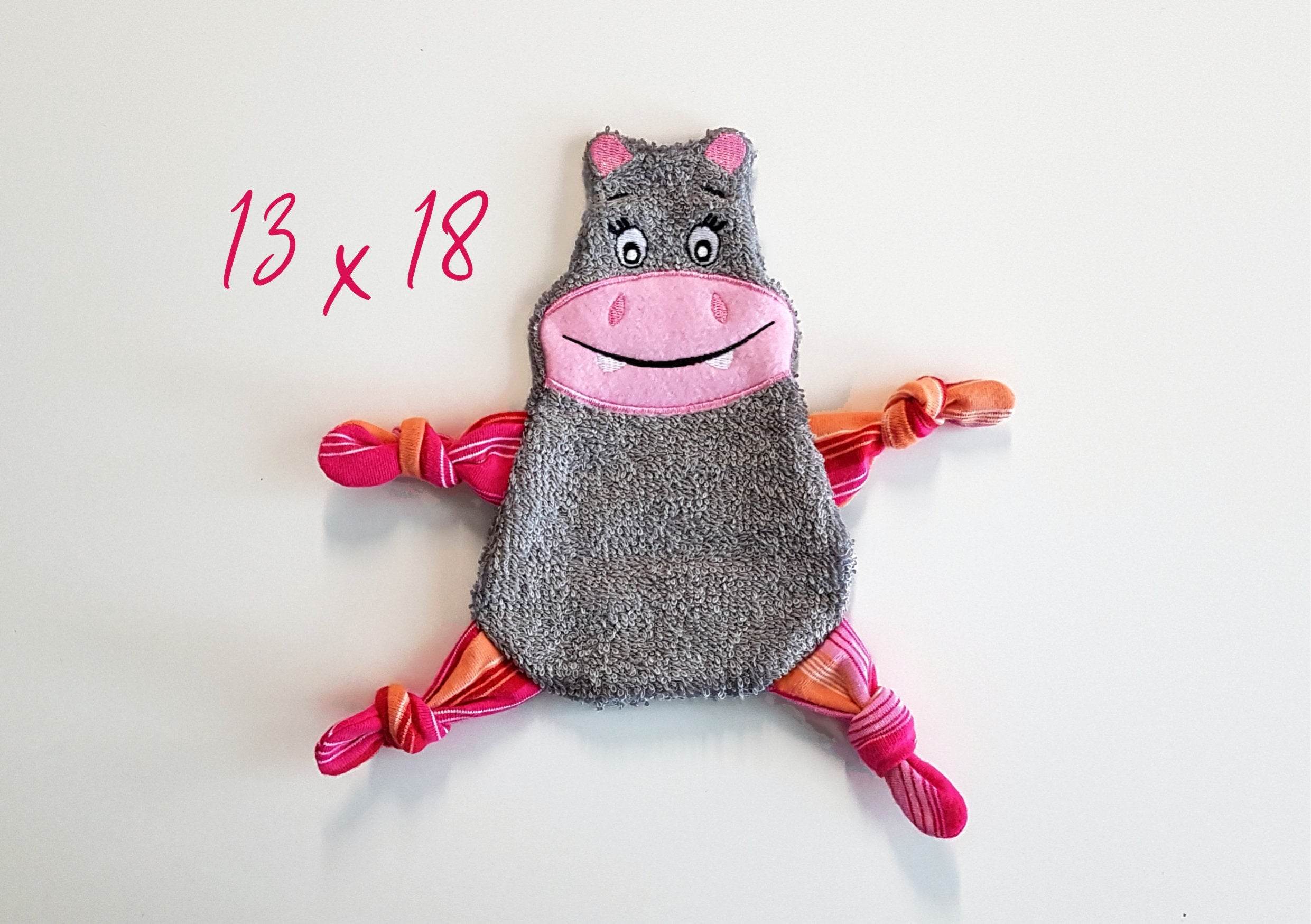 Stickdatei Nilpferd Kuscheltuch ITH für den Rahmen 13 cm x 18 cm, Schmusetuch, Kuscheltier - Sewando