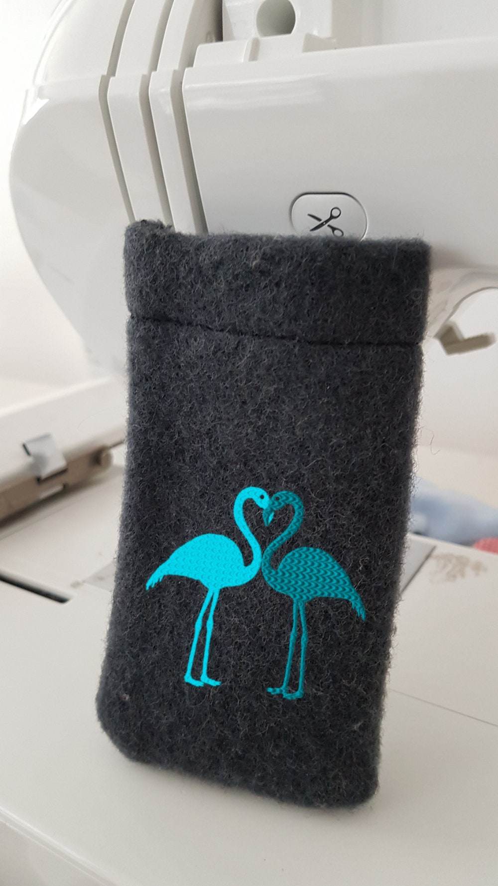 Stickdatei Flamingo - zwei Größen, Rahmen 10x10 und 13x18 - Sewando