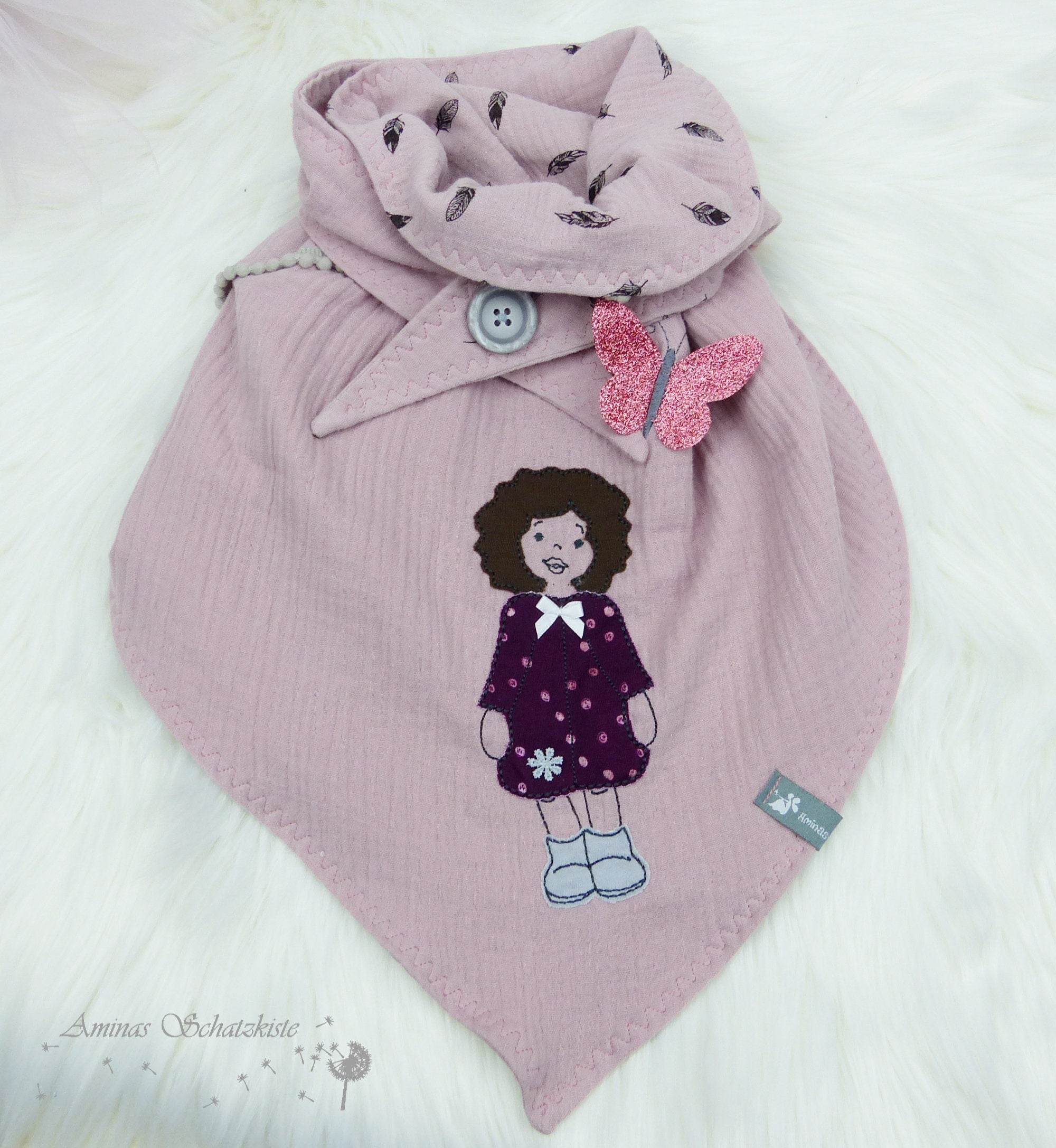 Stickdatei Mädchen mit Locken, Applikation in zwei Größen, 10 cm x 10 cm und 13 cm x 18 cm - Sewando