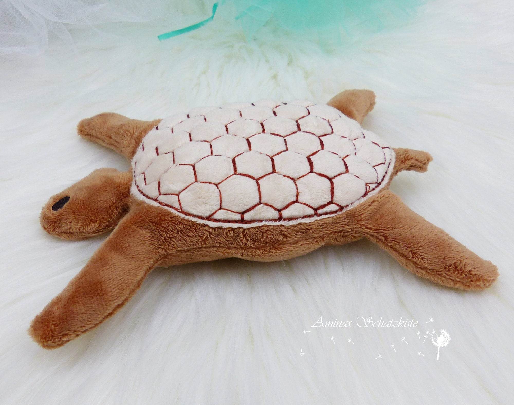 Stickdatei Schildkröte ITH für den Rahmen 13 cm x 18 cm, Schmusetuch, Kuscheltier, Kissen - Sewando