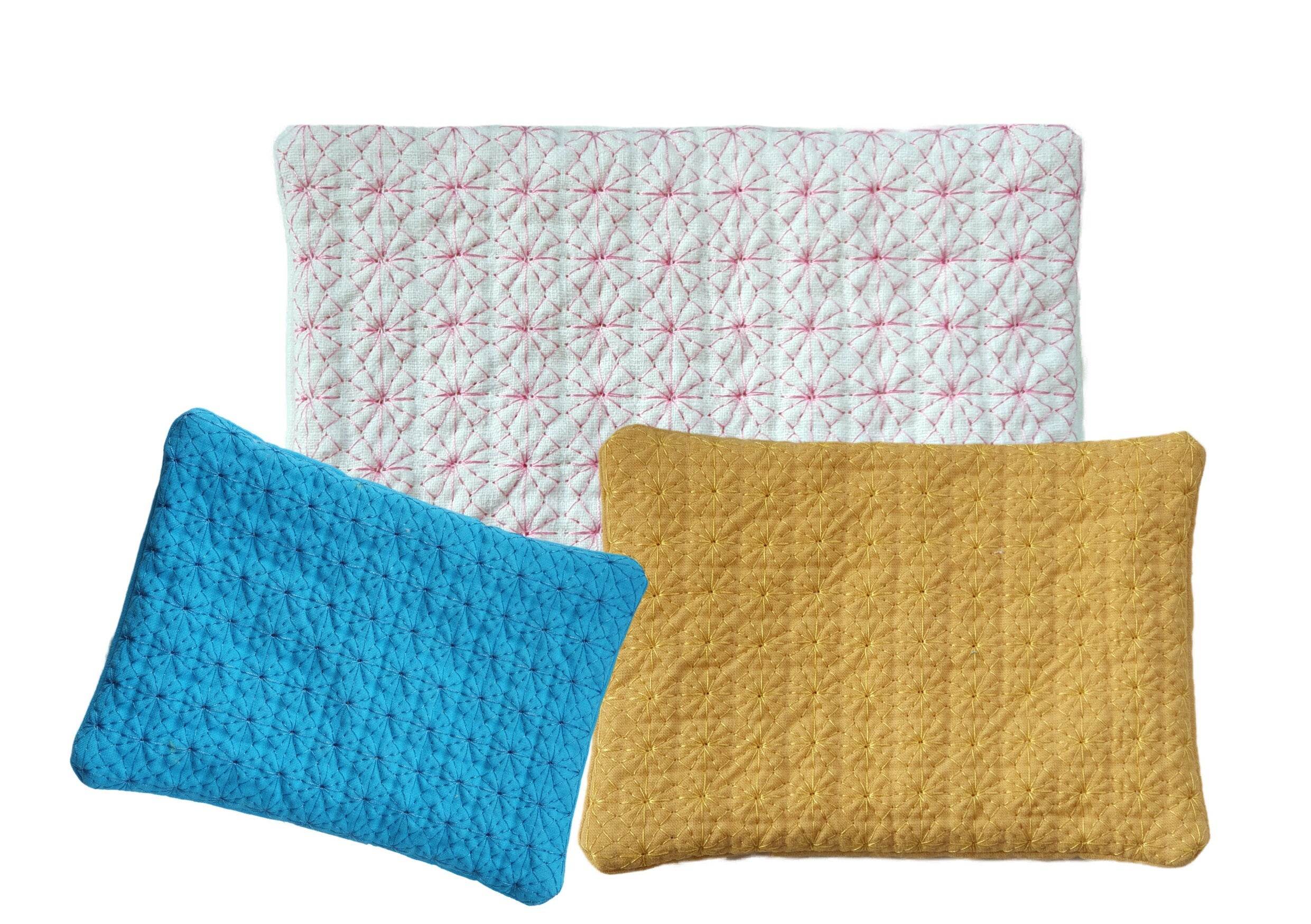 Stickdatei Kissenhülle ITH mit Inlett - drei Größen Kissen, Wärmekissen - Sewando