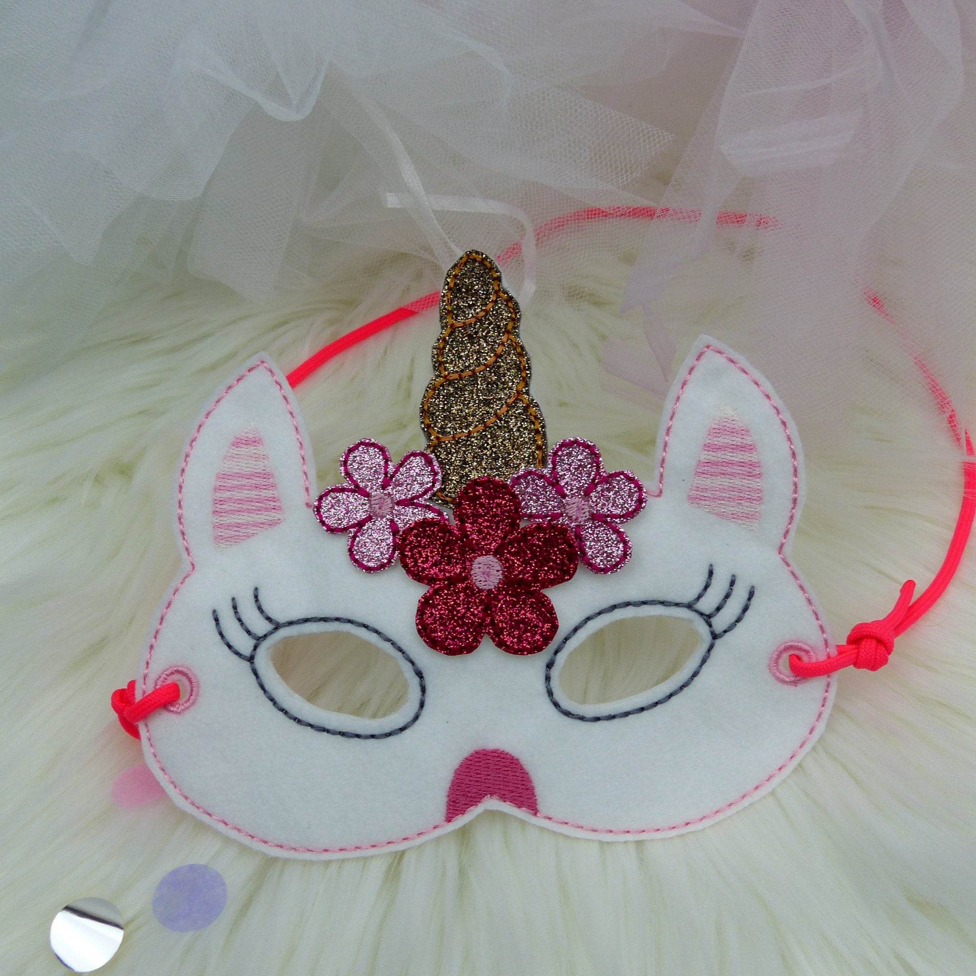 Stickdatei Maske Einhorn für den Rahmen ab 13 cm x 18 cm, Fasching, Karneval, Party - Sewando