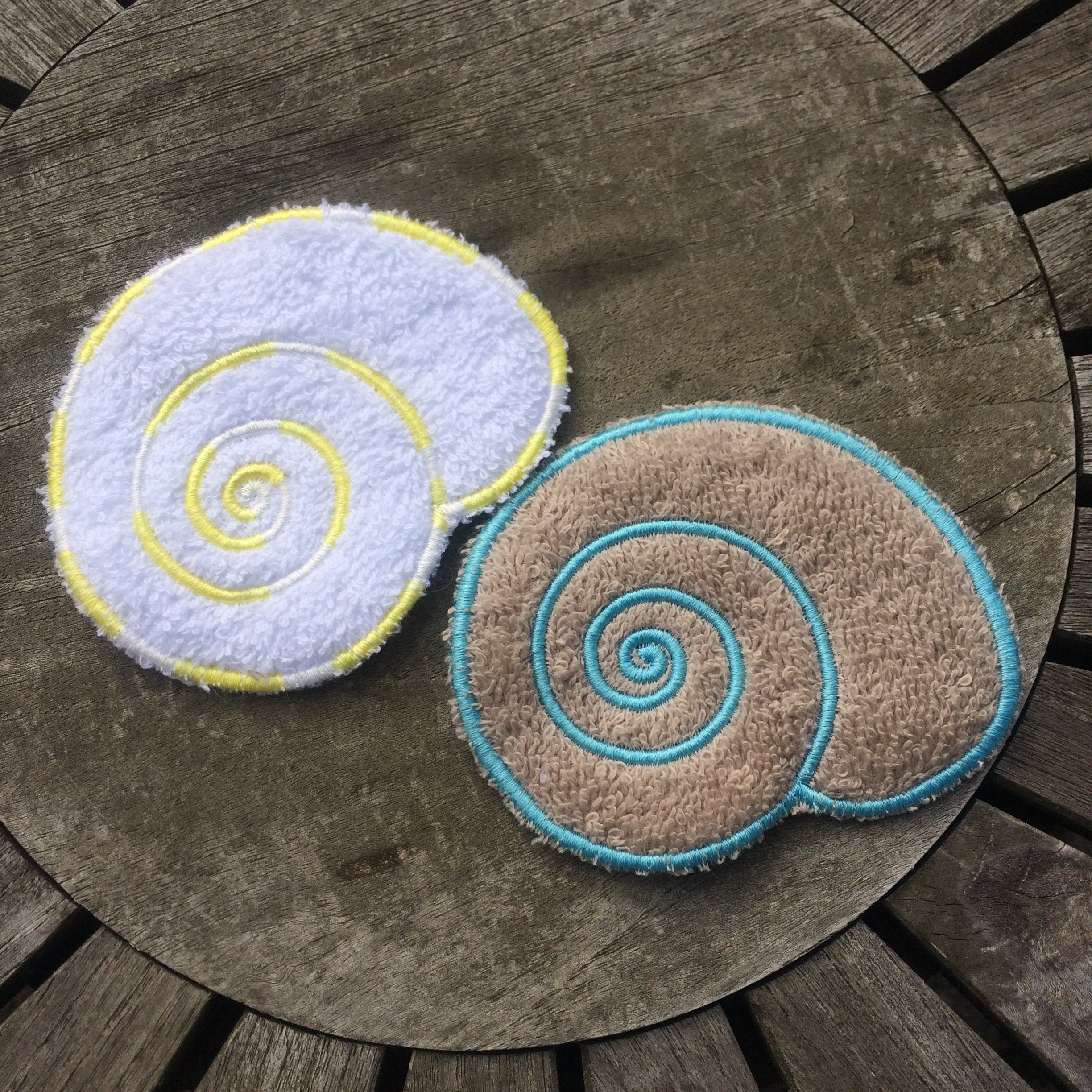 Abschminkpad Schneckenhaus Stickdatei ITH 10x10 cm Waschpad Muschel Meer Strand maritim Sommer Garten - Sewando