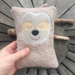 WärmeKissen Faultier Stickdatei ITH mit Inlett 13x18 16x26 18x30 Kirschkernkissen Dinkelkissen Kissen Wärmekissen - Sewando