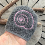 Schneckenhaus-Waschlappen Stickdatei ITH 10x10 Schnecke Waschhandschuh Muschel maritim Strand Garten - Sewando
